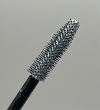 Load image into Gallery viewer, Magickal Mascara Metallic Silver
