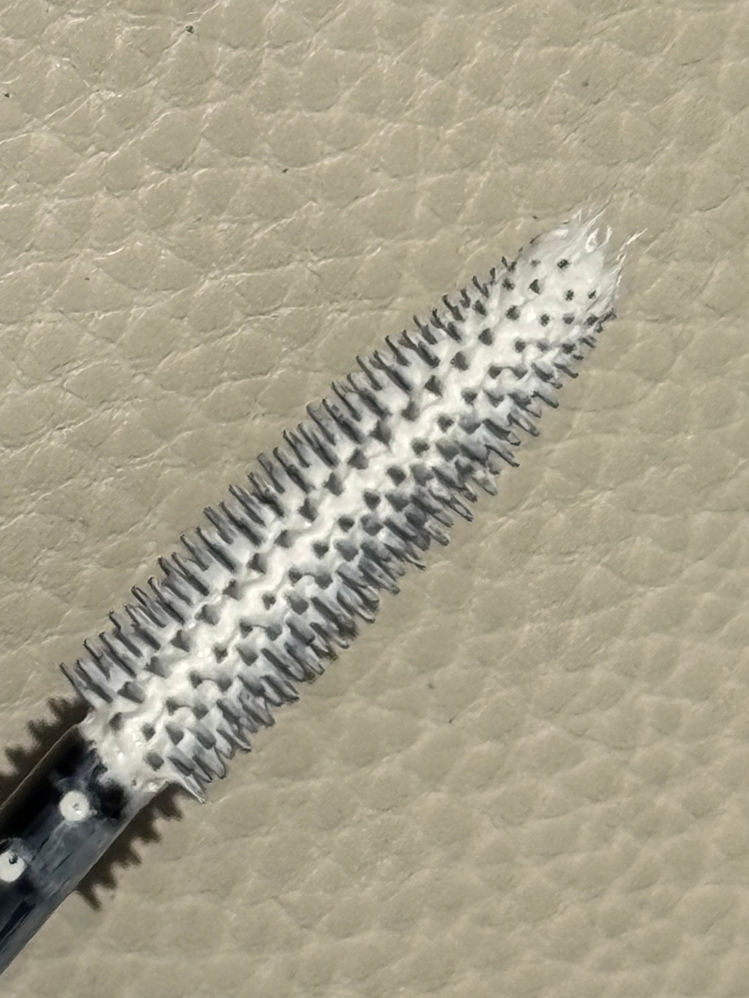 Mascara coloré Chroma Veil – Spectre Blanc Pur
