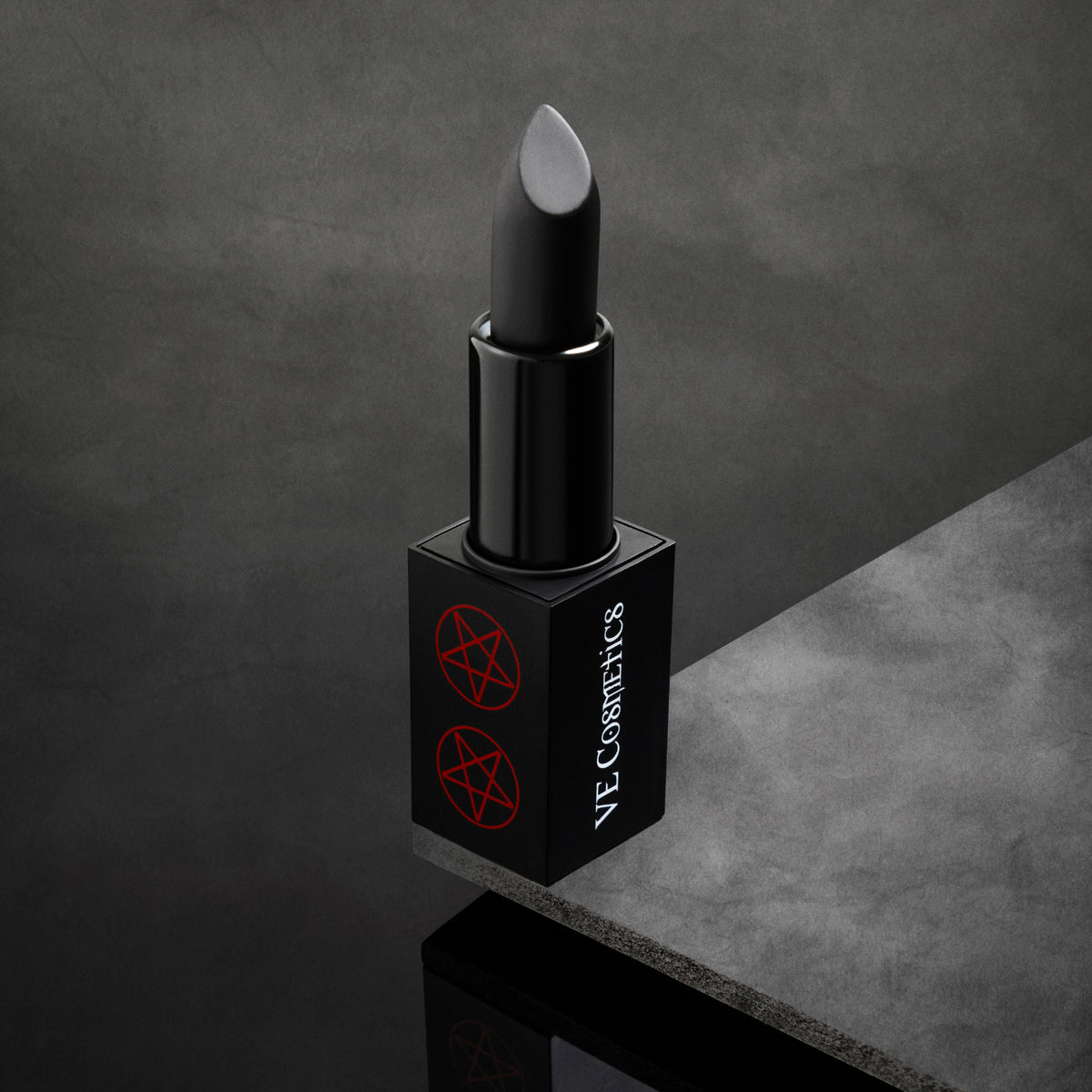 Bewitching Bullet Lippenstift – Farbton Nocturnal (Carbon Black)