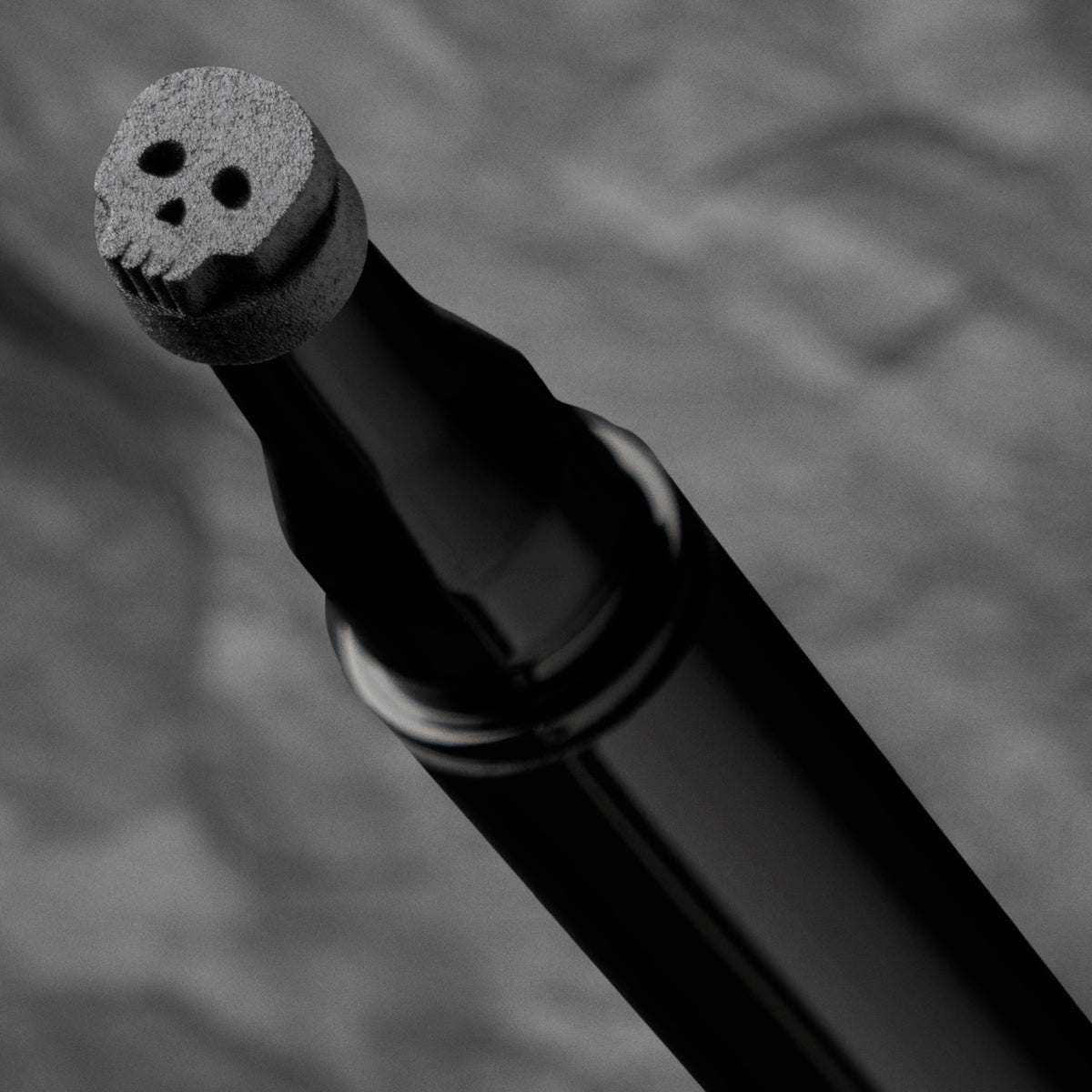 Feutre Eyeliner 2-en-1 Imperméable Tête de Mort