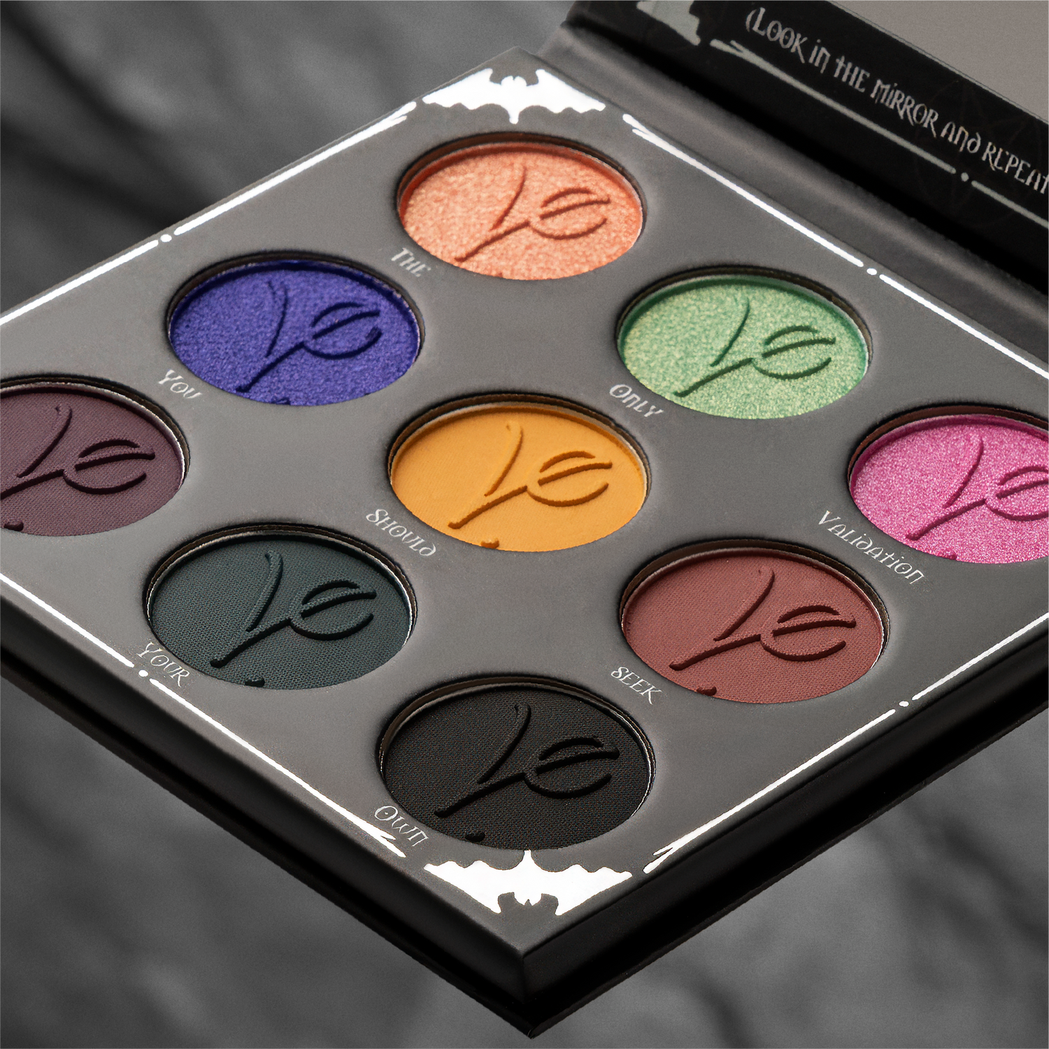 Spellbound Lidschatten-Palette (kein Regenbogen, perfekt abgestimmte Farben für Smokey Eyes)