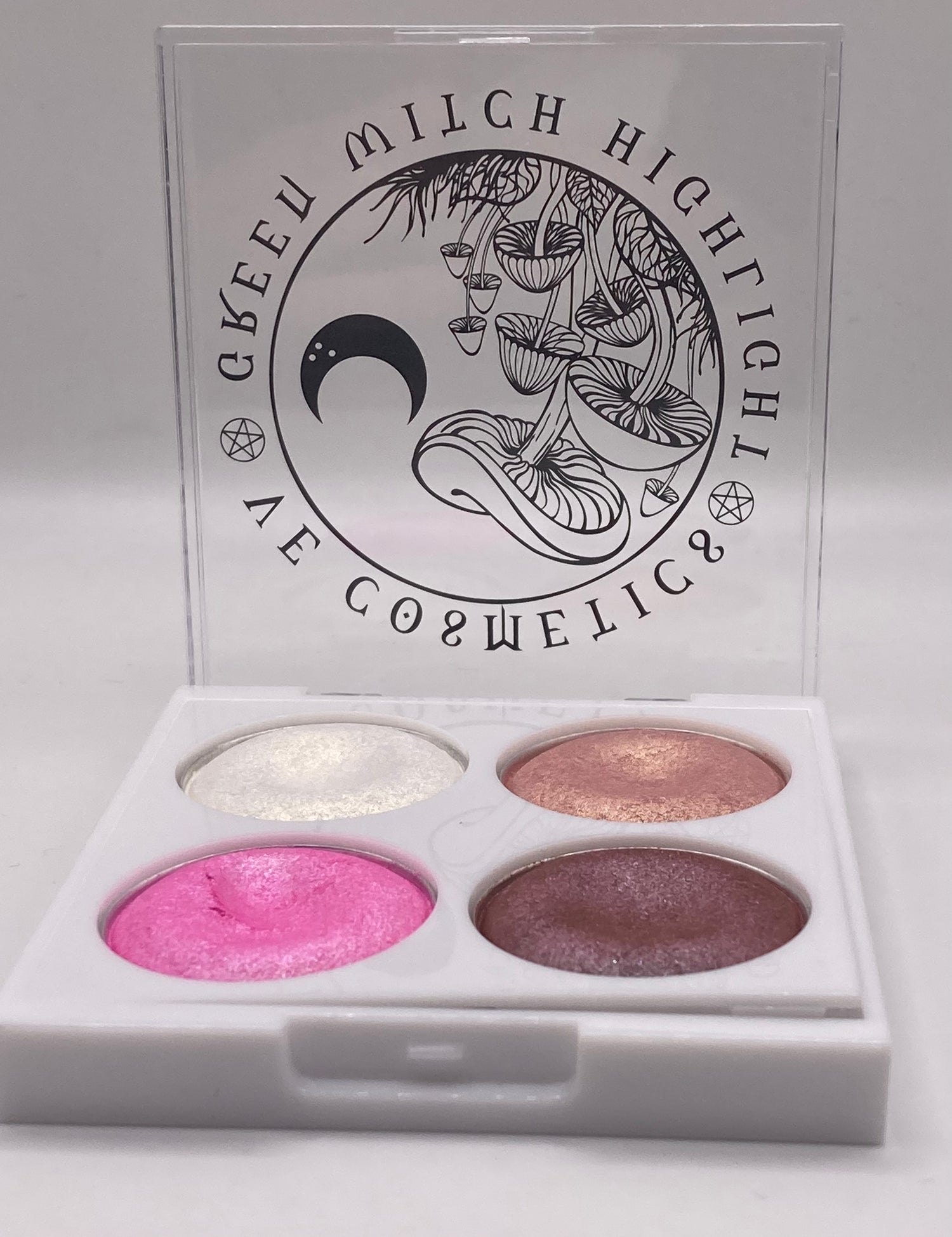 Green Witch Highlighter Ltd Edt - VE CosmeticsHighlighter