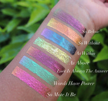 Load image into Gallery viewer, Magickal Essence Liquid Multichrome Pigment - So Below - VE CosmeticsEyeshadow
